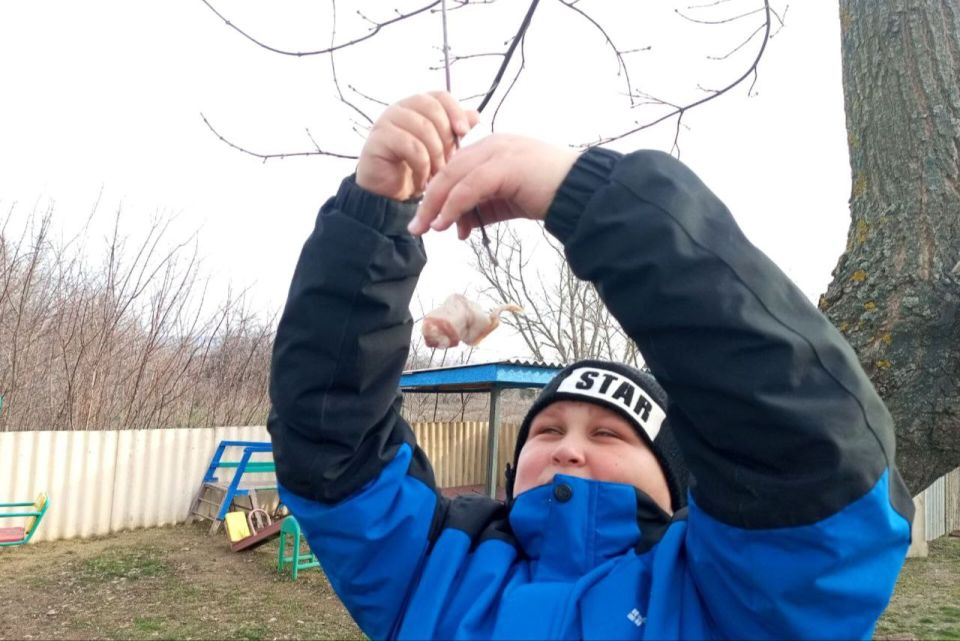 Активисты Движения Первых совместно с Орлятами, организовали акцию «Покормите птиц зимой!» Активисты Движения Первых совместно с Орлятами, организовали акцию «Покормите птиц зимой!»
