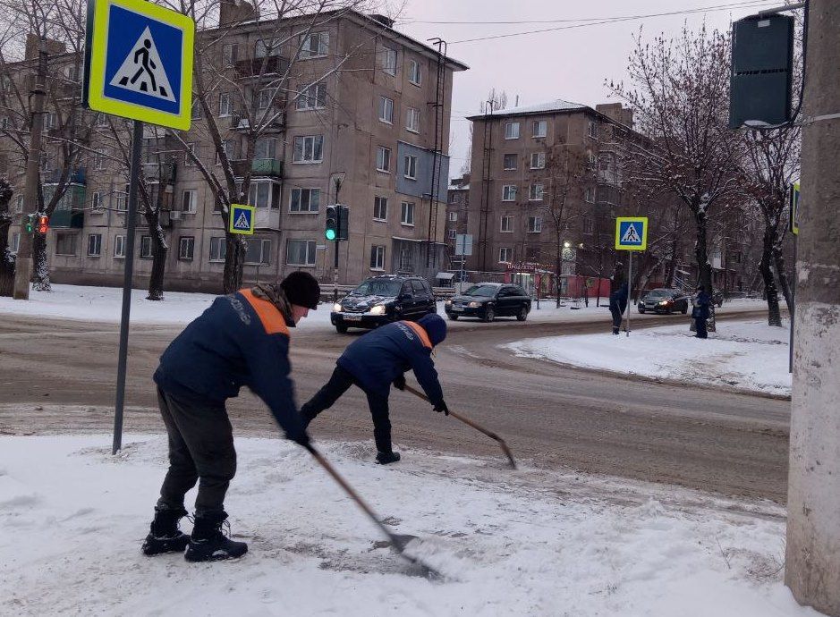 Коммунальными службами проведены работы на территории города Коммунальными службами проведены работы на территории города