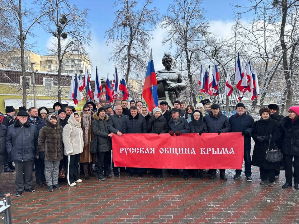 1 В Крыму почтили память Переяславской Рады как основу русского единства 1 В Крыму почтили память Переяславской Рады как основу русского единства