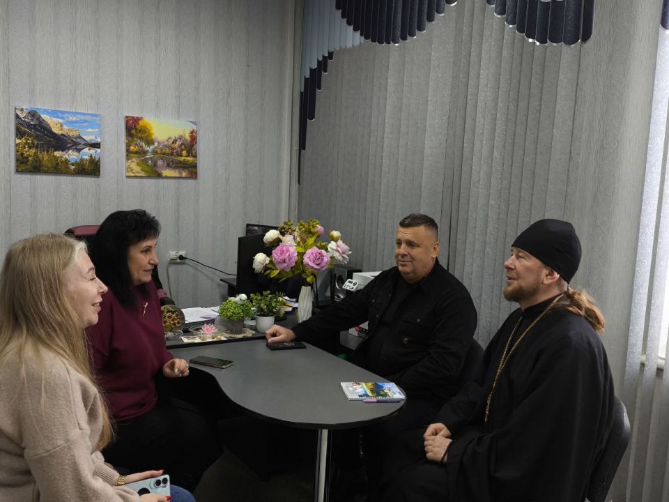 ДЕНЬ ДОБРА И СВЕТА: ВСТРЕЧА В ЛУГАНСКОМ ТЕХНИКУМЕ-ИНТЕРНАТЕ ДЕНЬ ДОБРА И СВЕТА: ВСТРЕЧА В ЛУГАНСКОМ ТЕХНИКУМЕ-ИНТЕРНАТЕ