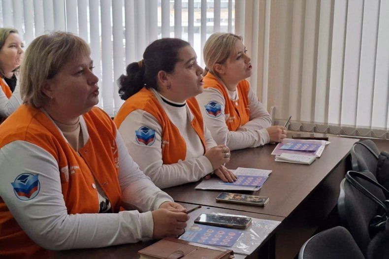 Совещание советников директора по воспитанию и взаимодействию с детскими общественными объединениями Совещание советников директора по воспитанию и взаимодействию с детскими общественными объединениями