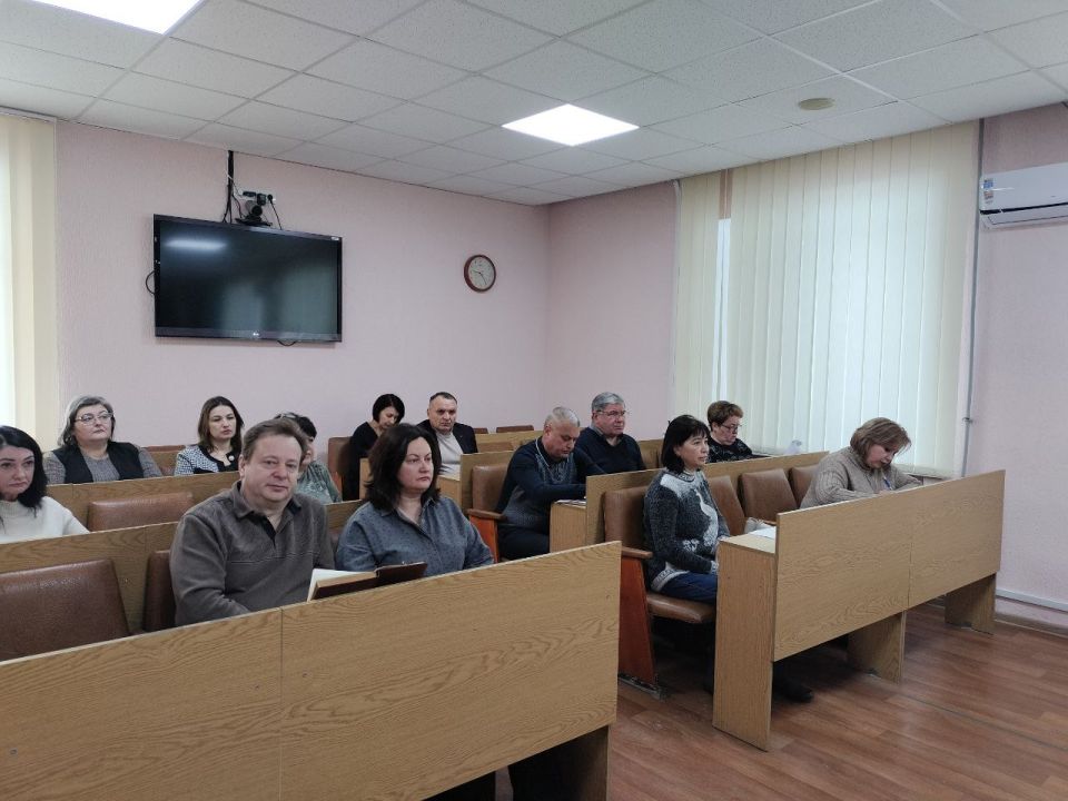 Сегодня Глава городского округа город Ровеньки Андрей Рубанцов провел плановое рабочее совещание с руководителями управлений администрации и структурных подразделений Сегодня Глава городского округа город Ровеньки Андрей Рубанцов провел плановое рабочее совещание с руководителями управлений администрации и структурных подразделений