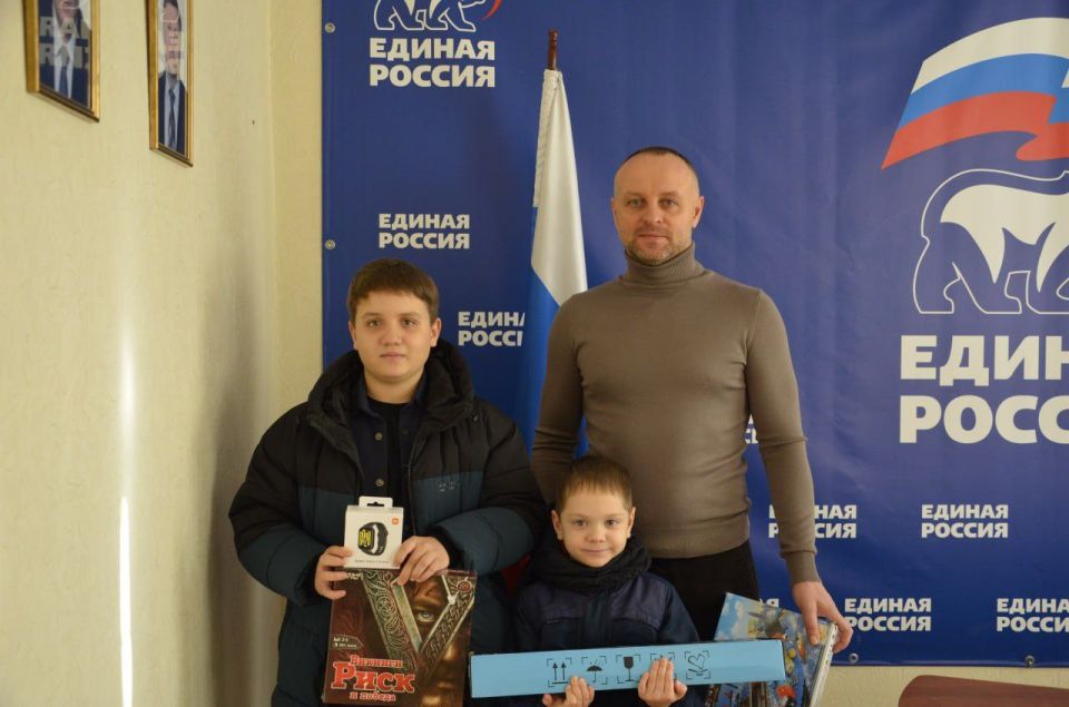 «Ёлка желаний»: волшебство для детей Лутугинского округа «Ёлка желаний»: волшебство для детей Лутугинского округа