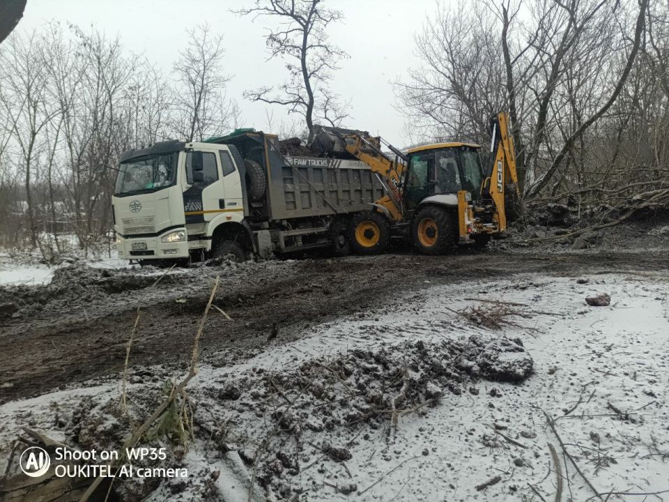 В Бугаевке проведена работа по вывозу несанкционированных свалок В Бугаевке проведена работа по вывозу несанкционированных свалок