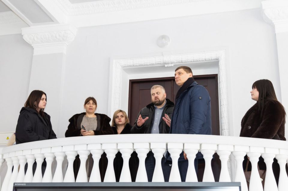 Стратегическое партнёрство: Минкультуры ЛНР и Академия Матусовского обсудили совместные планы Стратегическое партнёрство: Минкультуры ЛНР и Академия Матусовского обсудили совместные планы