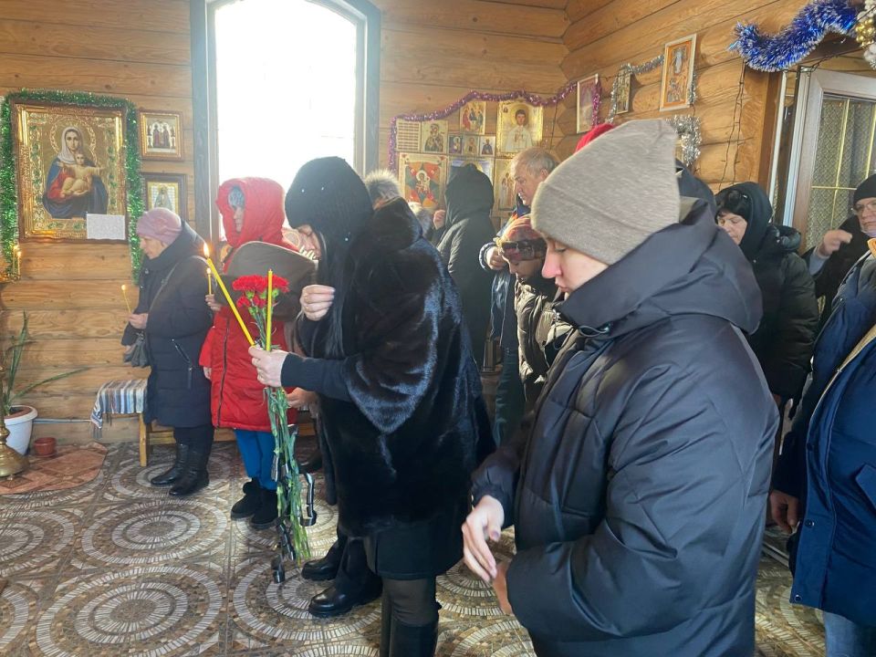 В храме в честь иконы Божией Матери Взыскание погибших, который находится на территории луганской городской многопрофильной больницы №7, прошла панихида в память о погибших во время техногенной катастрофы 18 января 2010 года В храме в честь иконы Божией Матери Взыскание погибших, который находится на территории луганской городской многопрофильной больницы №7, прошла панихида в память о погибших во время техногенной катастрофы 18 января 2010 года