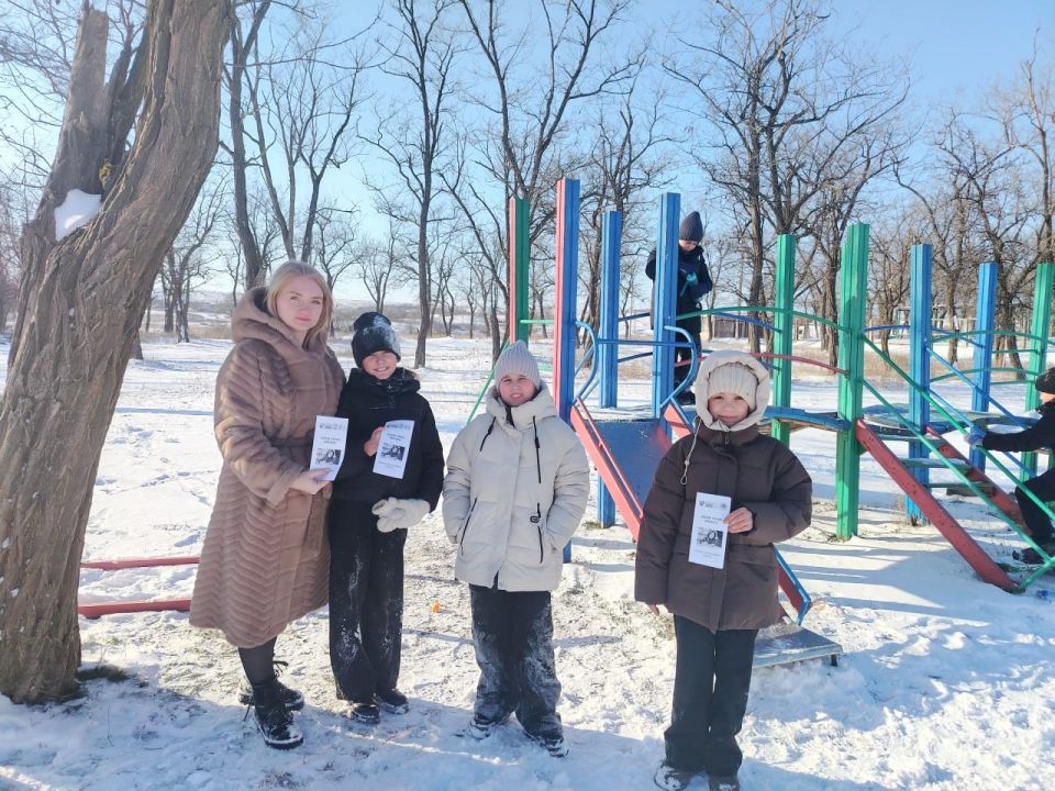 В жизни много вопросов и трудностей В жизни много вопросов и трудностей