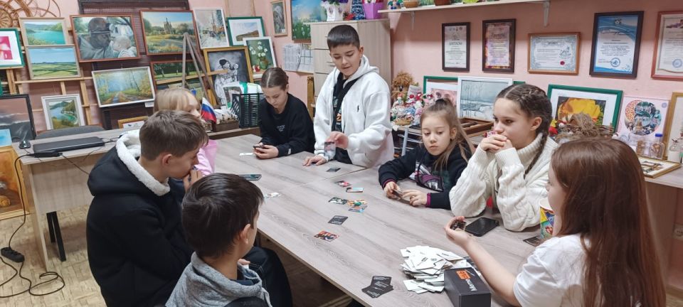 16 января в Перевальском Дворце культуры состоялась очередная игра в "Meme Club"! 16 января в Перевальском Дворце культуры состоялась очередная игра в "Meme Club"!