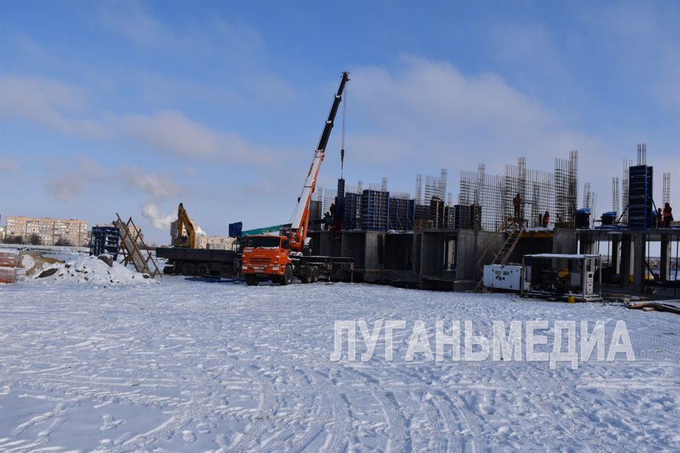В Алчевске продолжается масштабное строительство многоквартирного жилья В Алчевске продолжается масштабное строительство многоквартирного жилья