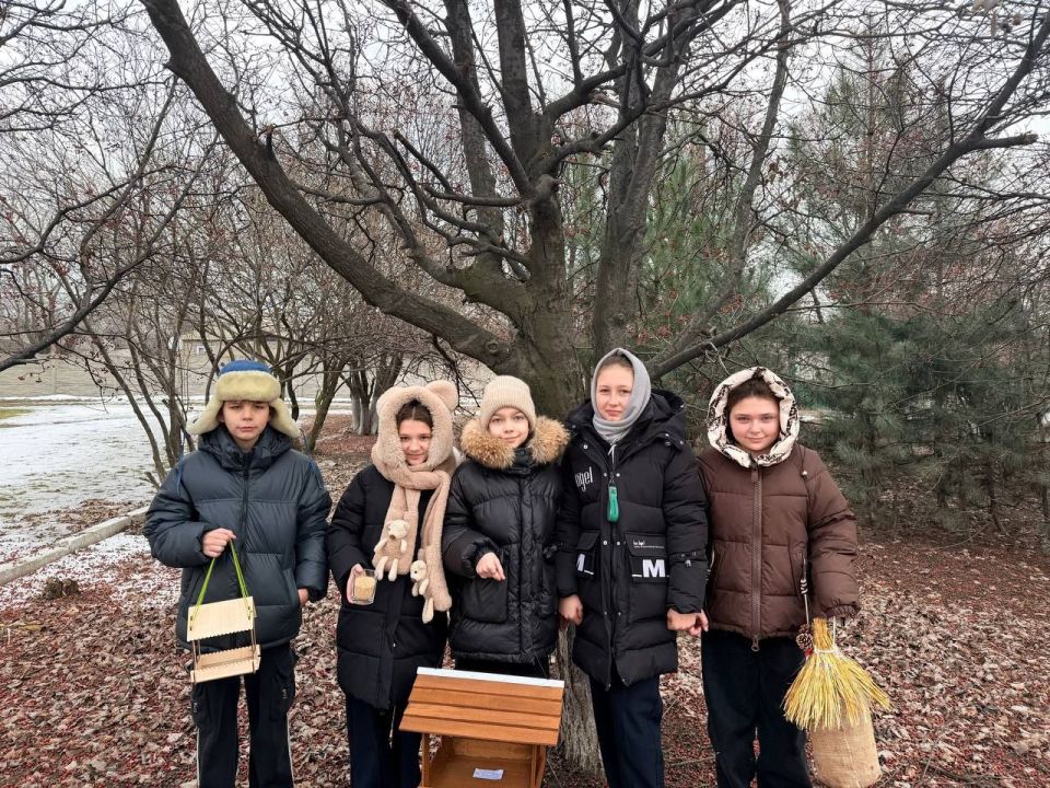 В рамках реализации концепции «Луганский характер» в Новодарьевской школе им. В.Д. Луганского прошёл конкурс «Крылатые соседи» В рамках реализации концепции «Луганский характер» в Новодарьевской школе им. В.Д. Луганского прошёл конкурс «Крылатые соседи»