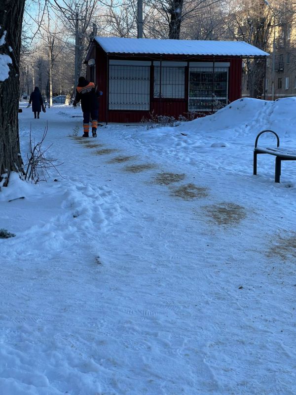Муниципальное унитарное предприятие «Дорожно-эксплуатационное управление» активно работает над поддержанием дорог и тротуаров в надлежащем состоянии Муниципальное унитарное предприятие «Дорожно-эксплуатационное управление» активно работает над поддержанием дорог и тротуаров в надлежащем состоянии