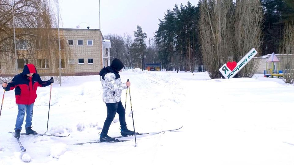 Дети из Новоайдара впервые освоили в Тамбове новый зимний навык для общего оздоровления Дети из Новоайдара впервые освоили в Тамбове новый зимний навык для общего оздоровления