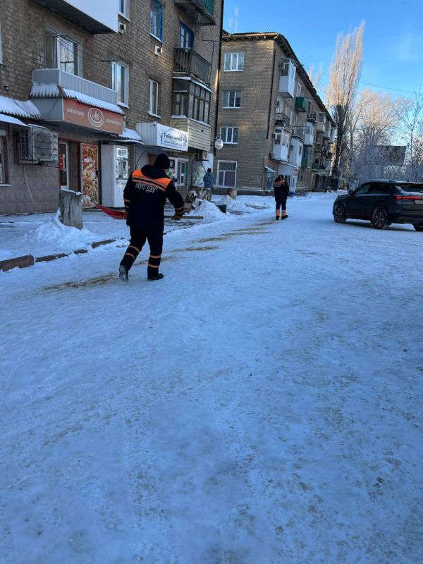 Муниципальное унитарное предприятие «Дорожно-эксплуатационное управление» активно работает над поддержанием дорог и тротуаров в надлежащем состоянии Муниципальное унитарное предприятие «Дорожно-эксплуатационное управление» активно работает над поддержанием дорог и тротуаров в надлежащем состоянии