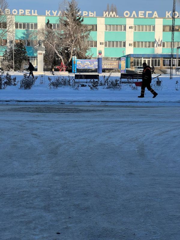 Муниципальное унитарное предприятие «Дорожно-эксплуатационное управление» активно работает над поддержанием дорог и тротуаров в надлежащем состоянии Муниципальное унитарное предприятие «Дорожно-эксплуатационное управление» активно работает над поддержанием дорог и тротуаров в надлежащем состоянии