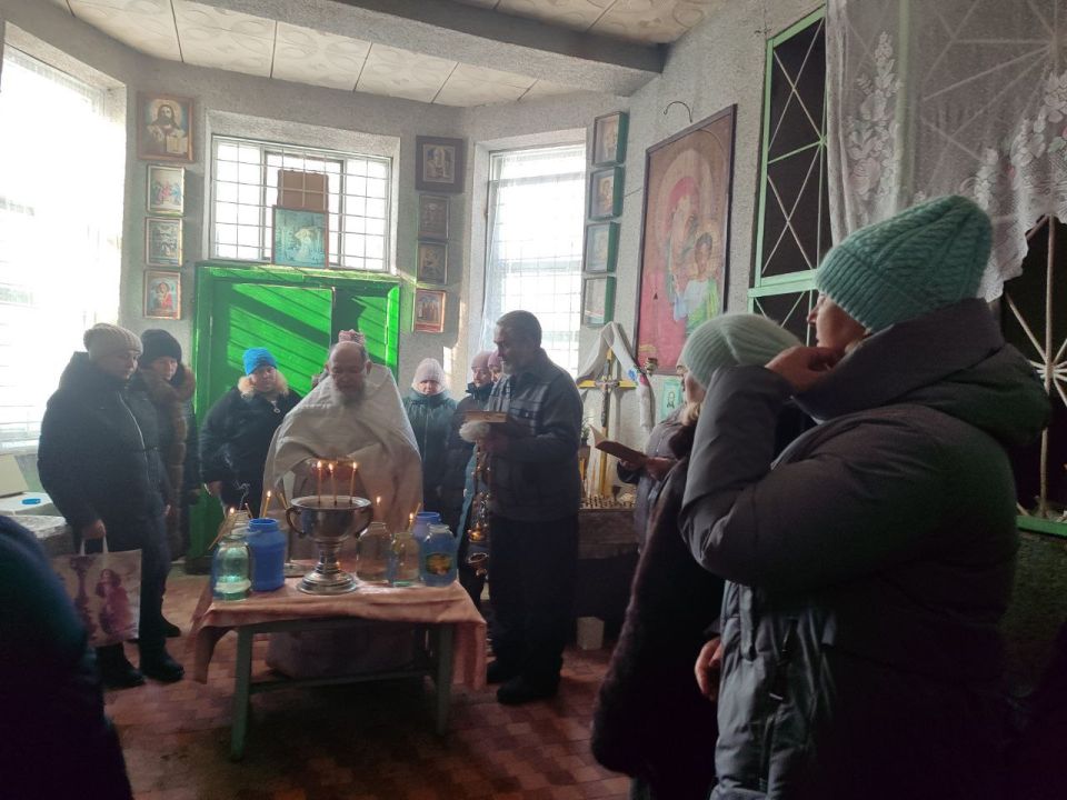 В православный праздник Крещения Господня на территориях, подведомственных Администрации Краснолучского городского округа, прошли богослужения и обряды освящения воды В православный праздник Крещения Господня на территориях, подведомственных Администрации Краснолучского городского округа, прошли богослужения и обряды освящения воды
