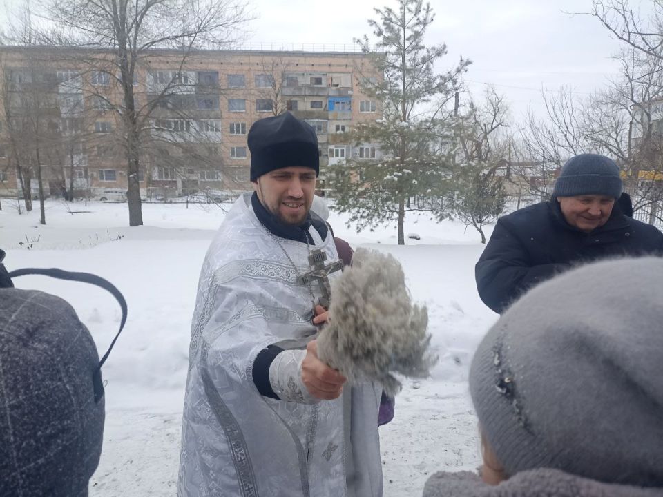 19 января в храмах Краснодонского муниципального округа состоялись торжественные богослужения, посвящённые празднованию Крещения Господня — одного из главных православных праздников 19 января в храмах Краснодонского муниципального округа состоялись торжественные богослужения, посвящённые празднованию Крещения Господня — одного из главных православных праздников