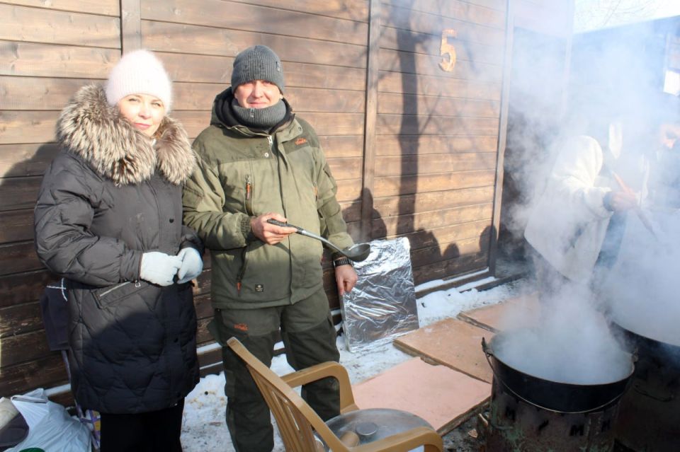 Сегодня, в светлый праздник Крещения Господня, настоятель Храма в честь Благовещения Пресвятой Богородицы протоиерей Дмитрий Притула совершил обряд водоосвящения на Краснодонском городском карьере Сегодня, в светлый праздник Крещения Господня, настоятель Храма в честь Благовещения Пресвятой Богородицы протоиерей Дмитрий Притула совершил обряд водоосвящения на Краснодонском городском карьере