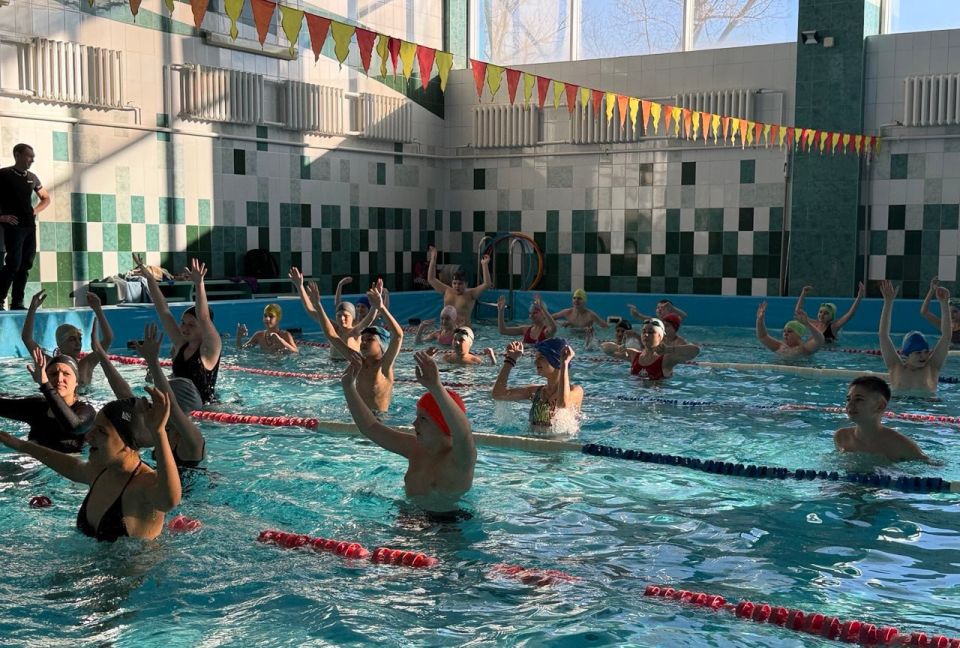 В день православного праздника Крещения Господня в Спортивном комплексе-Антрацит провели физкультурное мероприятие по плаванию «Крещенские забавы» В день православного праздника Крещения Господня в Спортивном комплексе-Антрацит провели физкультурное мероприятие по плаванию «Крещенские забавы»