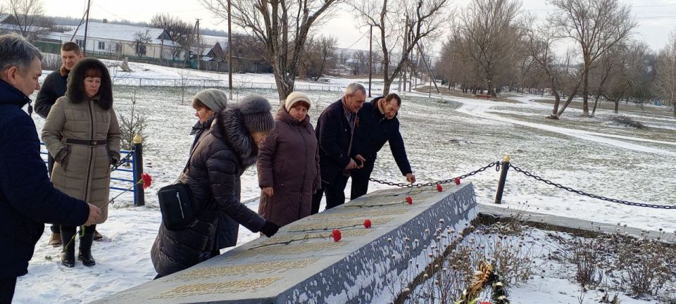 День освобождения села Литвиновка был отмечен в этот знаменательный день глубоким символизмом, отражающим значимость прошедшей битвы, доблесть защитников и неизменную честь нашего народа День освобождения села Литвиновка был отмечен в этот знаменательный день глубоким символизмом, отражающим значимость прошедшей битвы, доблесть защитников и неизменную честь нашего народа
