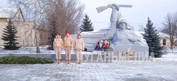 У мемориального комплекса погибшим воинам в Беловодске состоялся торжественный митинг, посвященный освобождению Беловодского района от немецко-фашистских захватчиков
