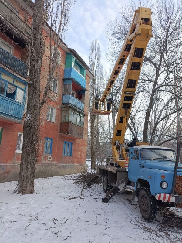 Коммунальные службы работают в любую погоду! Коммунальные службы работают в любую погоду!