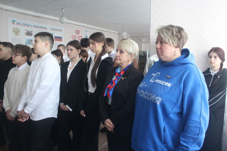 В Лотиковской школе состоялась презентация выставки «Без срока давности» В Лотиковской школе состоялась презентация выставки «Без срока давности»