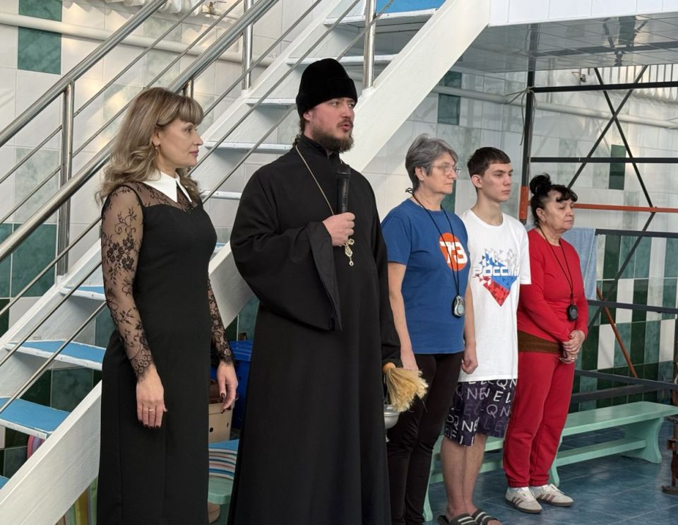 В день православного праздника Крещения Господня в Спортивном комплексе-Антрацит провели физкультурное мероприятие по плаванию «Крещенские забавы» В день православного праздника Крещения Господня в Спортивном комплексе-Антрацит провели физкультурное мероприятие по плаванию «Крещенские забавы»