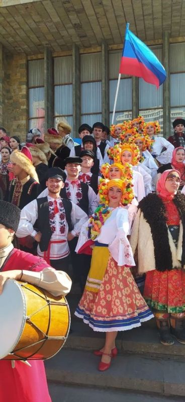 Ансамблю «Рапсодия» присвоено почётное звание «Заслуженный коллектив народного творчества» Ансамблю «Рапсодия» присвоено почётное звание «Заслуженный коллектив народного творчества»