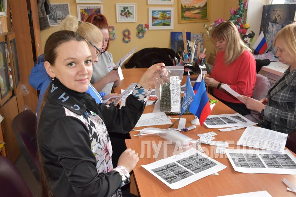 В Первомайске проведен мастер-класс по изготовлению тактических браслетов В Первомайске проведен мастер-класс по изготовлению тактических браслетов