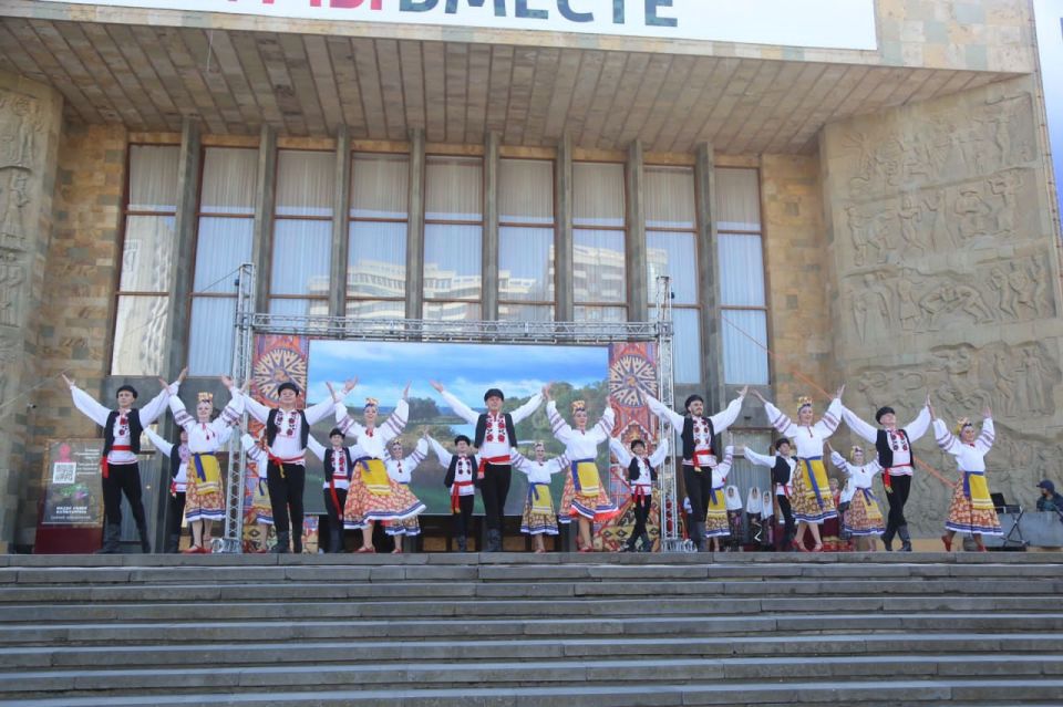Ансамблю «Рапсодия» присвоено почётное звание «Заслуженный коллектив народного творчества» Ансамблю «Рапсодия» присвоено почётное звание «Заслуженный коллектив народного творчества»