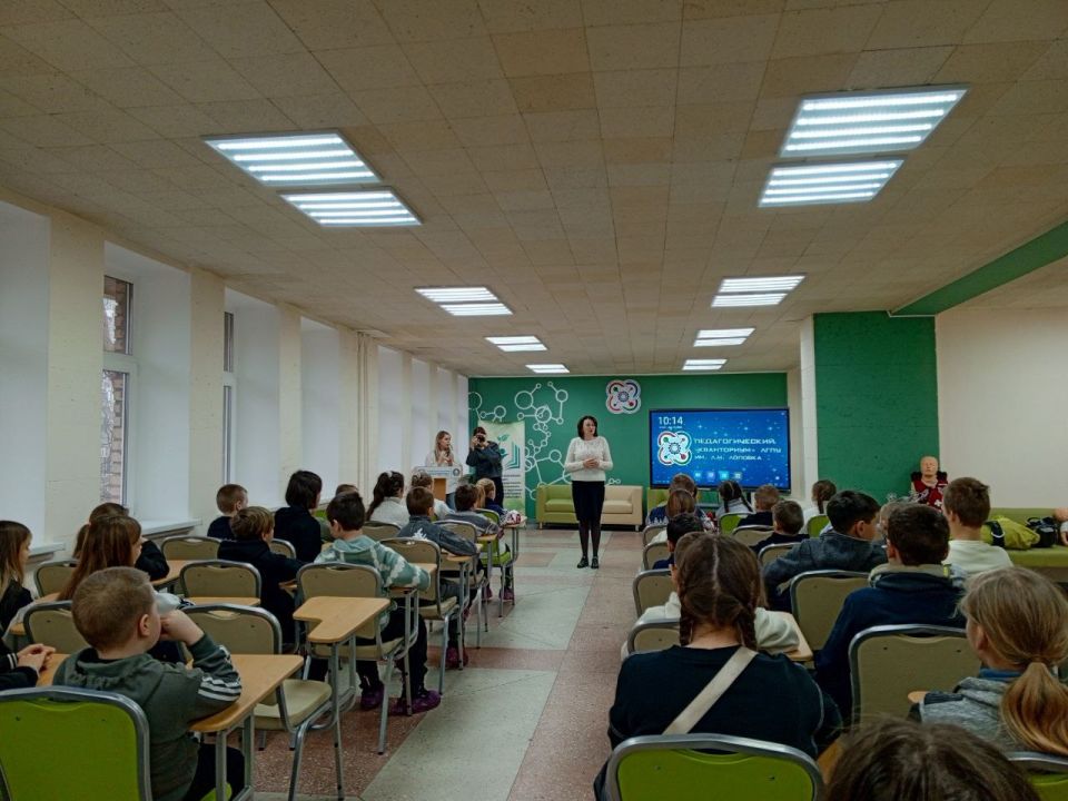 При поддержке «Женского движения Единой России» школьники Северодонецка посетили кванториум на базе ЛГПУ При поддержке «Женского движения Единой России» школьники Северодонецка посетили кванториум на базе ЛГПУ