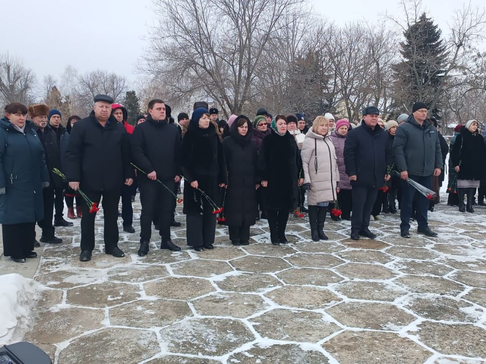 Станично-Луганские единороссы приняли участие в митинге ко Дню освобождения Станично-Луганского района Станично-Луганские единороссы приняли участие в митинге ко Дню освобождения Станично-Луганского района