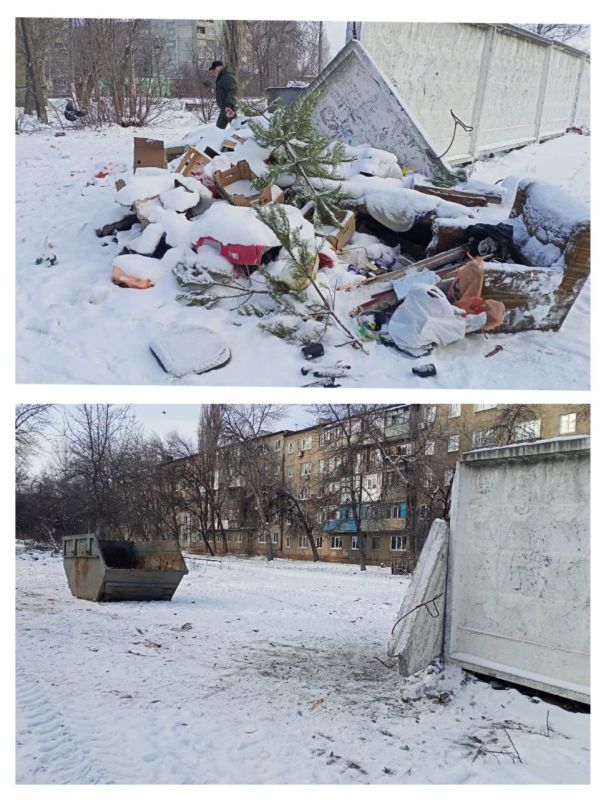 Продолжаются работы по уборке и вывозу мусора с территорий площадок накопления твердых коммунальных отходов Продолжаются работы по уборке и вывозу мусора с территорий площадок накопления твердых коммунальных отходов
