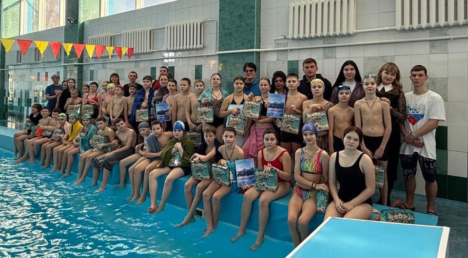В день православного праздника Крещения Господня в Спортивном комплексе-Антрацит провели физкультурное мероприятие по плаванию «Крещенские забавы» В день православного праздника Крещения Господня в Спортивном комплексе-Антрацит провели физкультурное мероприятие по плаванию «Крещенские забавы»
