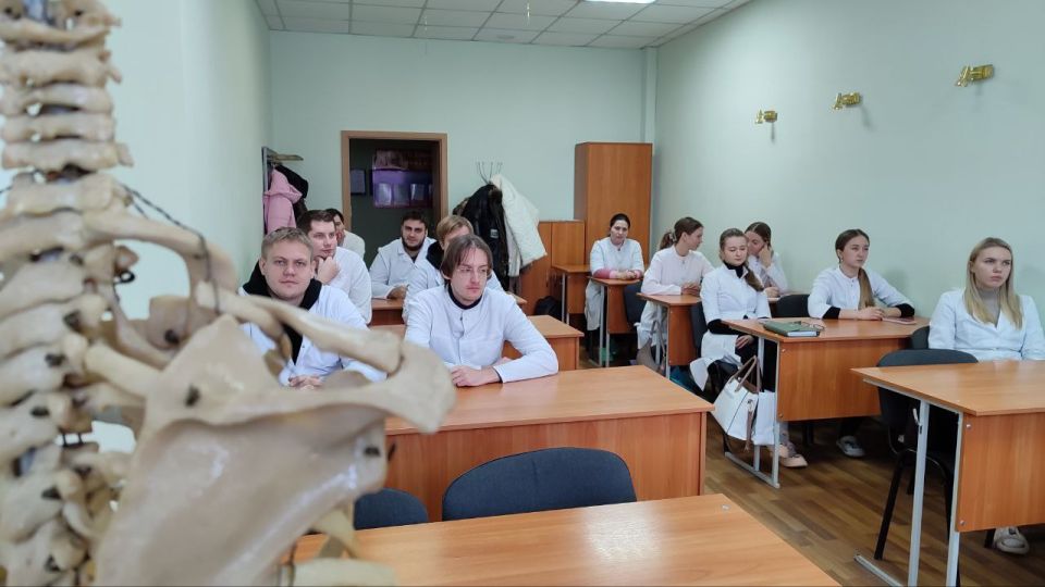 Для студентов ЛГМУ им. Свт. Луки была организована профориентационная экскурсия в Луганский центр медицины катастроф Для студентов ЛГМУ им. Свт. Луки была организована профориентационная экскурсия в Луганский центр медицины катастроф