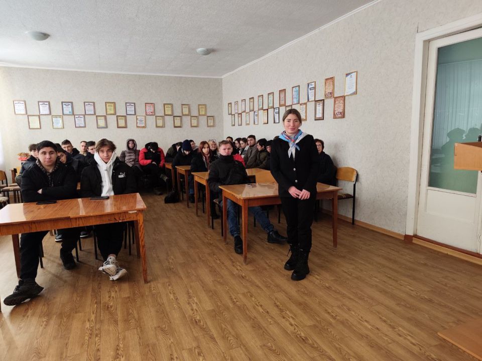 В Славяносербске состоялось заседание молодёжного клуба «Новое поколение» В Славяносербске состоялось заседание молодёжного клуба «Новое поколение»