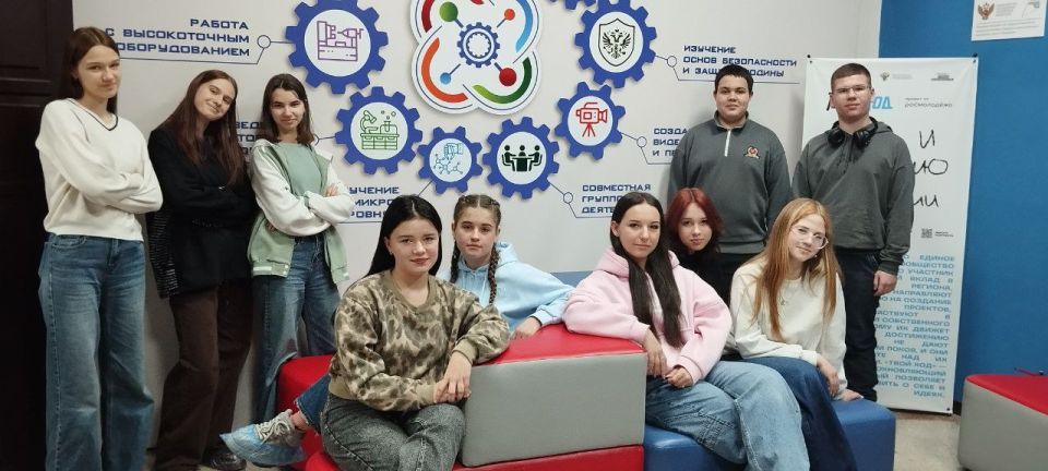 При поддержке «Женского движения Единой России» школьники Северодонецка посетили кванториум на базе ЛГПУ При поддержке «Женского движения Единой России» школьники Северодонецка посетили кванториум на базе ЛГПУ