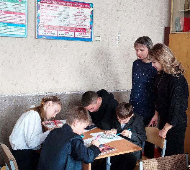 В светлый день Крещения Господнего в Антрацитовской специальной (коррекционной) школе-интернате царила атмосфера радости и творчества В светлый день Крещения Господнего в Антрацитовской специальной (коррекционной) школе-интернате царила атмосфера радости и творчества