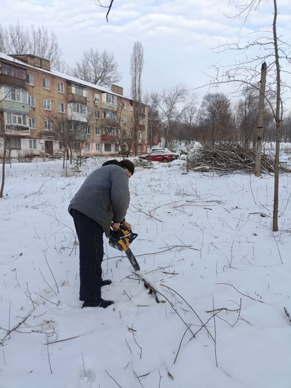 Коммунальные службы работают в любую погоду! Коммунальные службы работают в любую погоду!