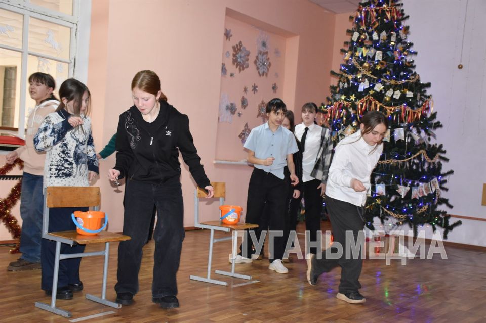 Первомайские единороссы поздравили юных жителей города с крещенскими праздниками Первомайские единороссы поздравили юных жителей города с крещенскими праздниками