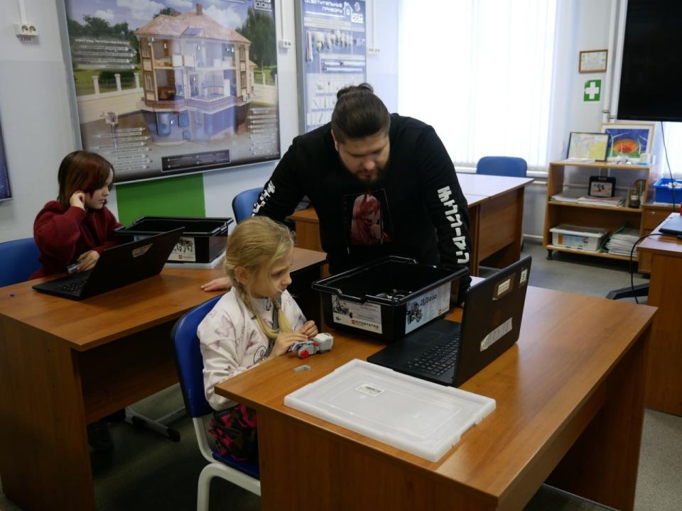 Тамбовский детский технопарк пригласил в гости ребят из Новоайдара Тамбовский детский технопарк пригласил в гости ребят из Новоайдара
