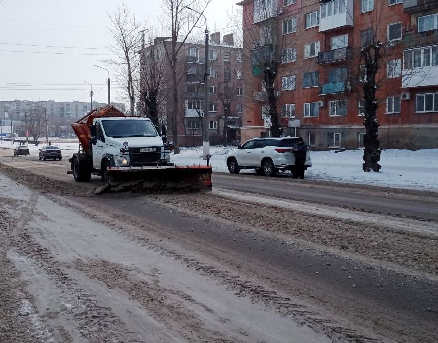 Коммунальными службами проведены работы на территории города Коммунальными службами проведены работы на территории города