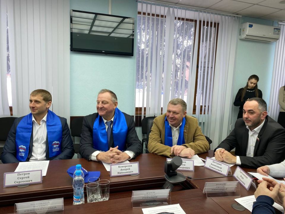 Антрацитовский муниципальный округ с рабочим визитом посетила делегация Думы города Невинномысска Ставропольского края Антрацитовский муниципальный округ с рабочим визитом посетила делегация Думы города Невинномысска Ставропольского края