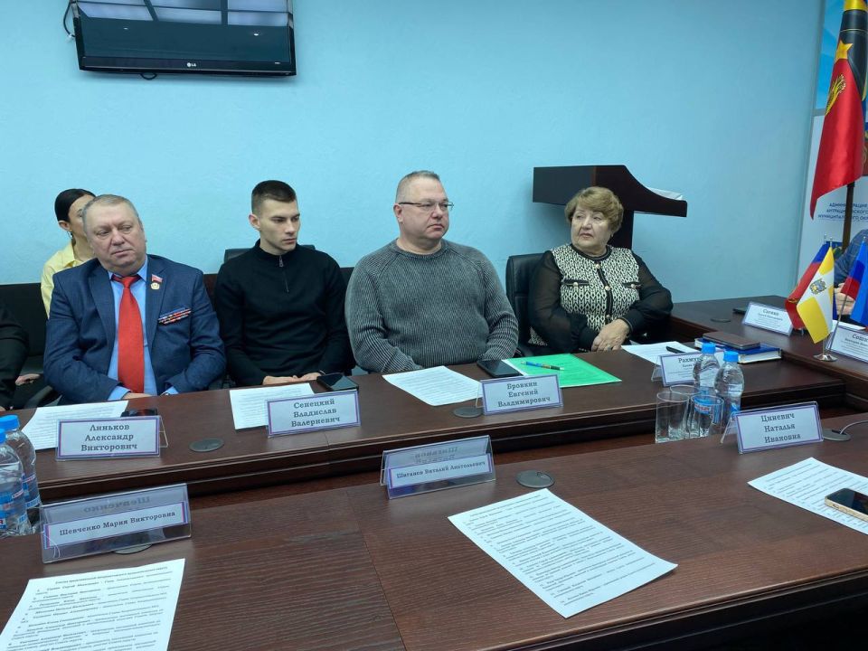 Антрацитовский муниципальный округ с рабочим визитом посетила делегация Думы города Невинномысска Ставропольского края Антрацитовский муниципальный округ с рабочим визитом посетила делегация Думы города Невинномысска Ставропольского края