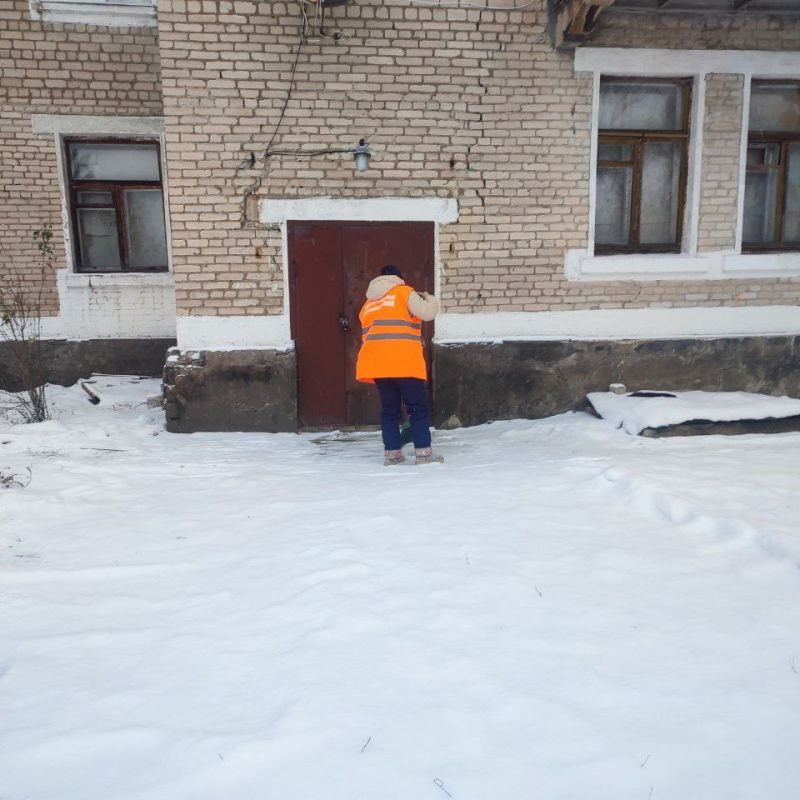В рамках планового зимнего содержания придомовых территорий дворники Брянковского филиала НКО «Единый региональный фонд по управлению многоквартирными домами ЛНР» продолжают работу по расчистке снега и обеспечению... В рамках планового зимнего содержания придомовых территорий дворники Брянковского филиала НКО «Единый региональный фонд по управлению многоквартирными домами ЛНР» продолжают работу по расчистке снега и обеспечению...