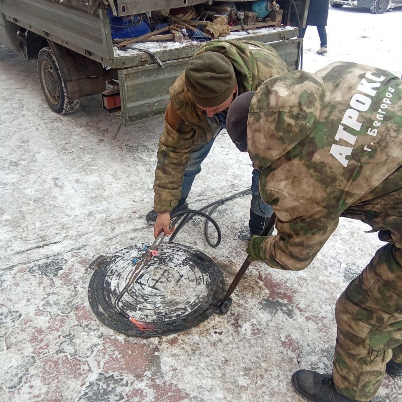 Специалисты аварийной бригады завершили работы по устранению неисправностей в системах водоотведения Специалисты аварийной бригады завершили работы по устранению неисправностей в системах водоотведения