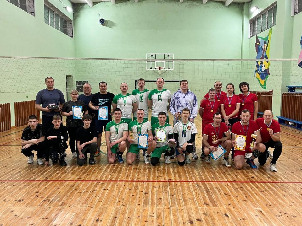 В Марковке прошел турнир по волейболу В Марковке прошел турнир по волейболу