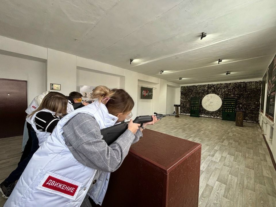 В Ровеньковском технико- экономическом колледже активно работает студенческий тир "СтрелОК"! В Ровеньковском технико- экономическом колледже активно работает студенческий тир "СтрелОК"!