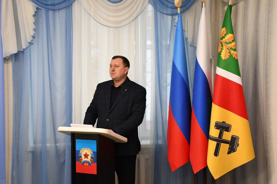 Андрей Губарев: В Первомайске состоялось заседание Местного политического совета Первомайского отделения партии «Единая Россия», на котором подвели итоги работы фракции в Совете Первомайского городского округа за второе... Андрей Губарев: В Первомайске состоялось заседание Местного политического совета Первомайского отделения партии «Единая Россия», на котором подвели итоги работы фракции в Совете Первомайского городского округа за второе...