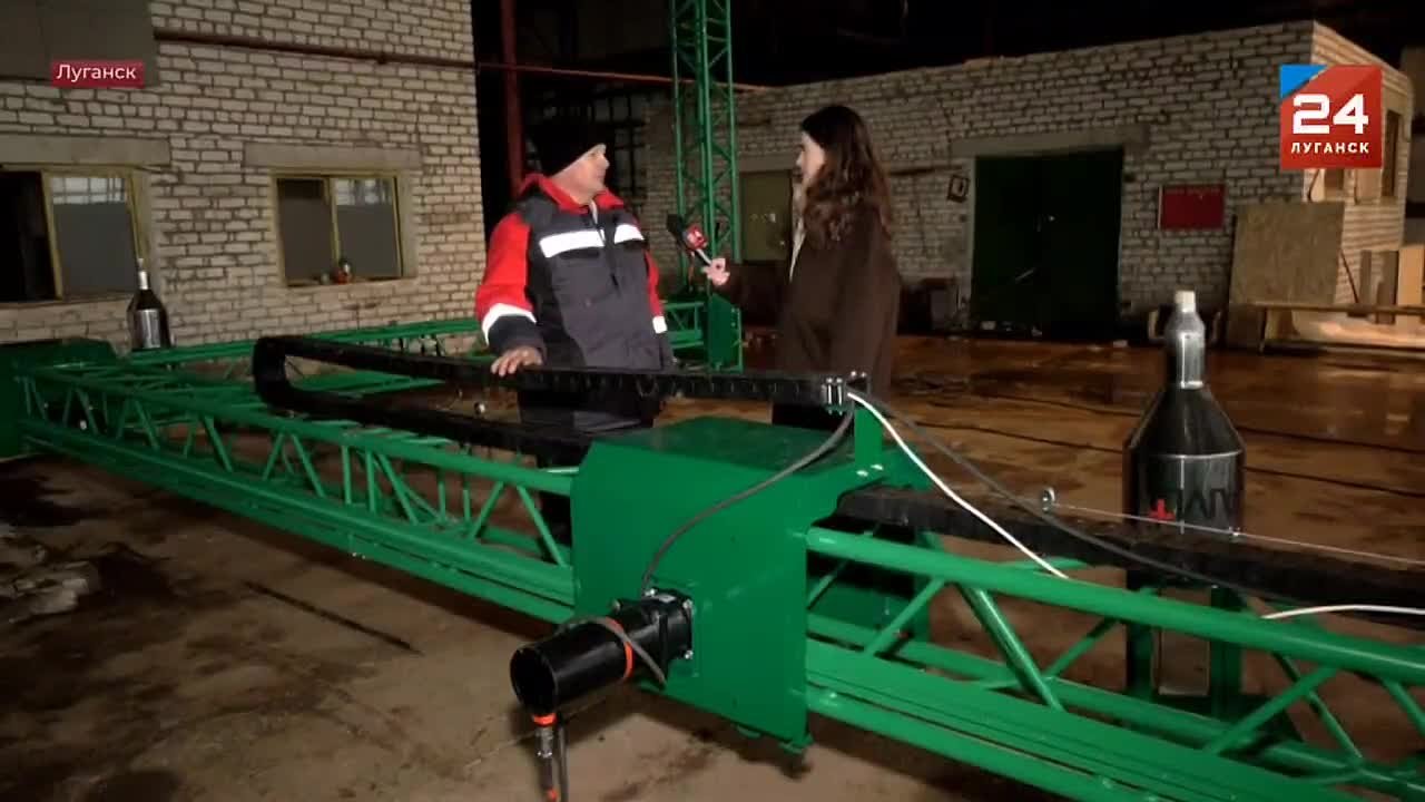 На «Лугамаше» установили строительный 3D-принтер для печати элементов жилых домов